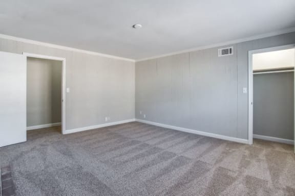 Bedroom With Closet at The Mason Mills Apartments, Georgia, 30033