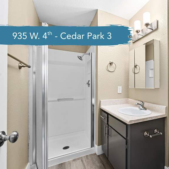 Bathroom With Bathtub at Cedar Park Apartments, Chico, California