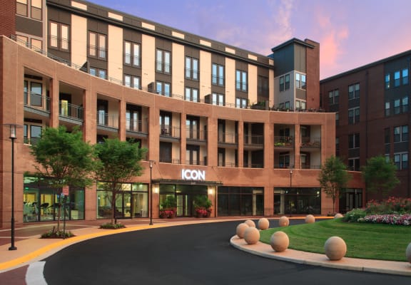 ICON at Dulles Modern Herndon Apartments