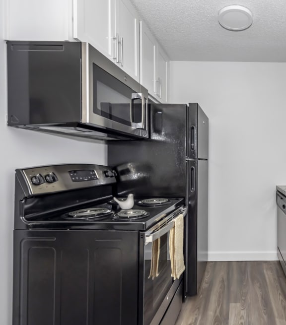 Fully Equipped Kitchen at Tall Timber Apartments, Ohio