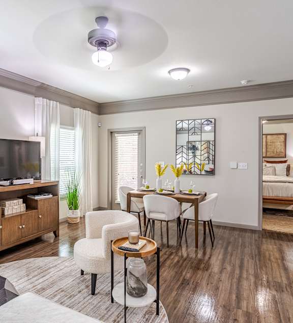 Living area at Avenues at Shadow Creek Ranch Apartments, Pearland