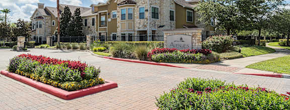 Exterior View at Avenues at Tuscan Lakes, League City, TX, 77573