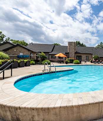 Clear blue shimmering pool at Heather Ridge Apartments, Michigan, 48185