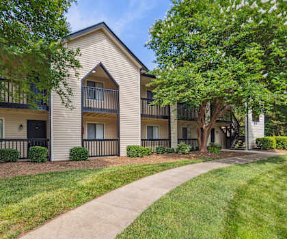 our apartments have a walkway to the apartments for rent