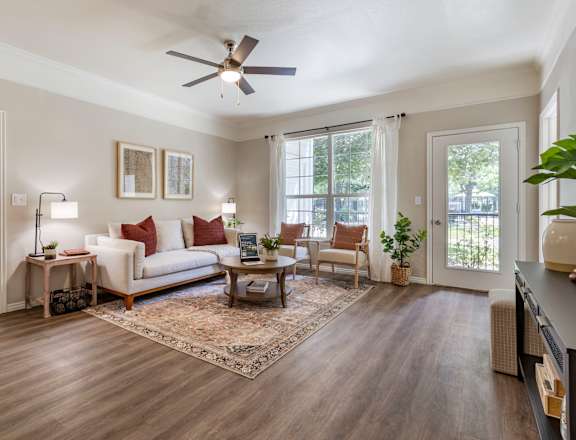 Spacious Living Room at Pinehurst