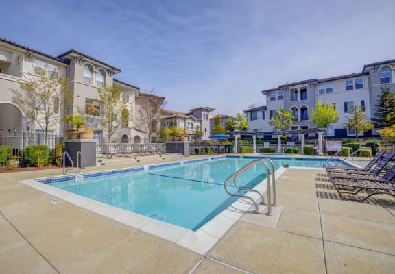 San Ramon Apartments | Falcon Bridge at Gale Ranch