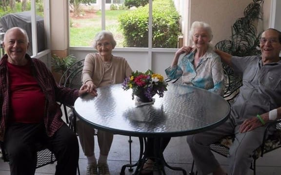 residents around a table at Savannah Court of Brandon, Brandon, 33510