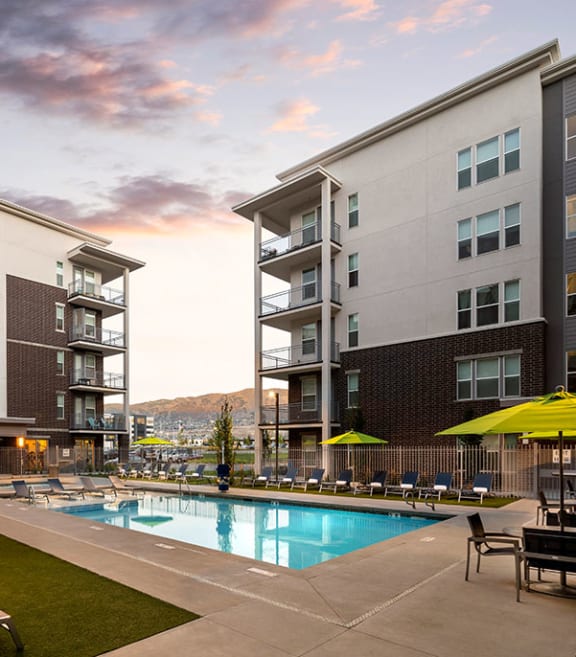 Hot Tub And Spa at Parc View Apartments & Townhomes, Midvale, UT