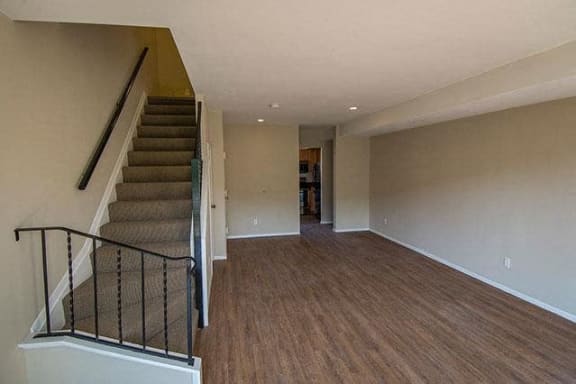 Maplewood Villa Apartments Hardwood Floors