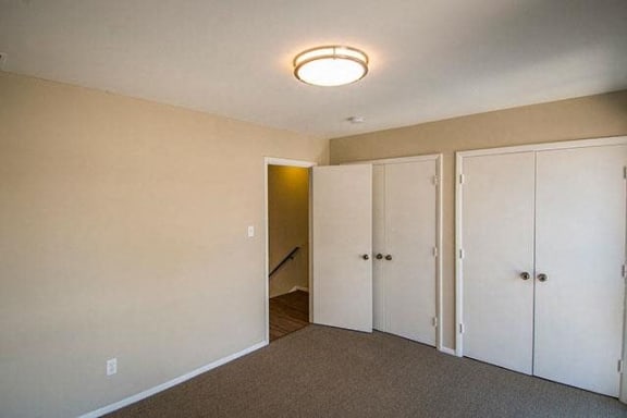 Maplewood Villa Apartments Large Closets 1