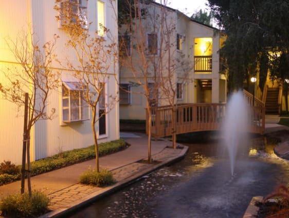 Round Hill Creek Apartments