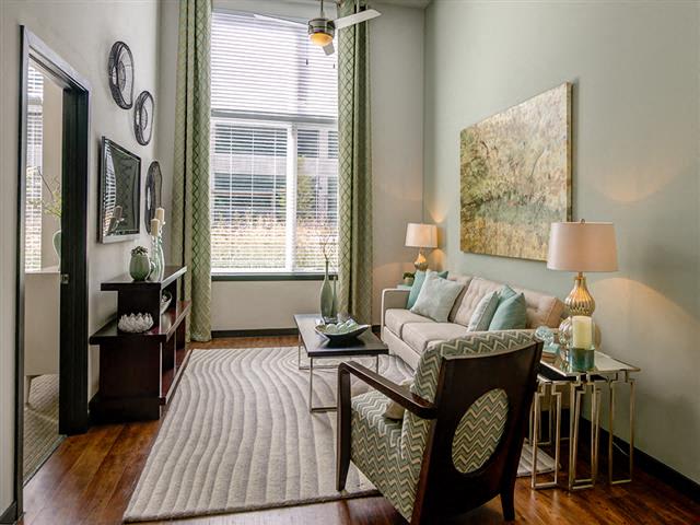 The Flats at Taylor Place spacious living room - Nashville, TN