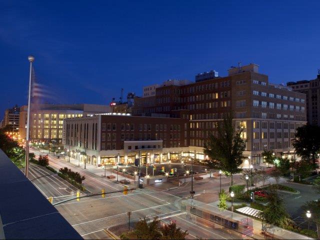 Photos of Miller and Rhoads Apartments in Richmond VA | HRI Properties