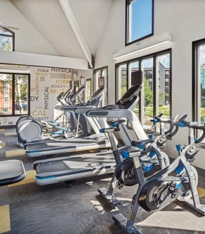 Community Fitness Center with Equipment at Esprit at Cherry Creek Apartments in Glendale, CO-SMLAM.