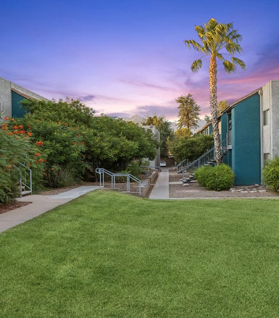 Exterior Community Building and Landscape at Tanque Verde Apartments located in Tucson, AZ-SMLAM.