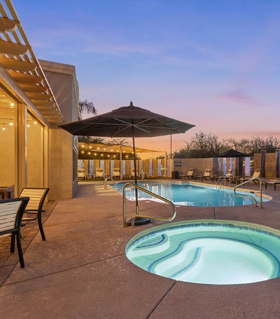 Community Hot Tub and Swimming Pool at Ridgeline Apartments in Tucson, AZ-SMLAM.
