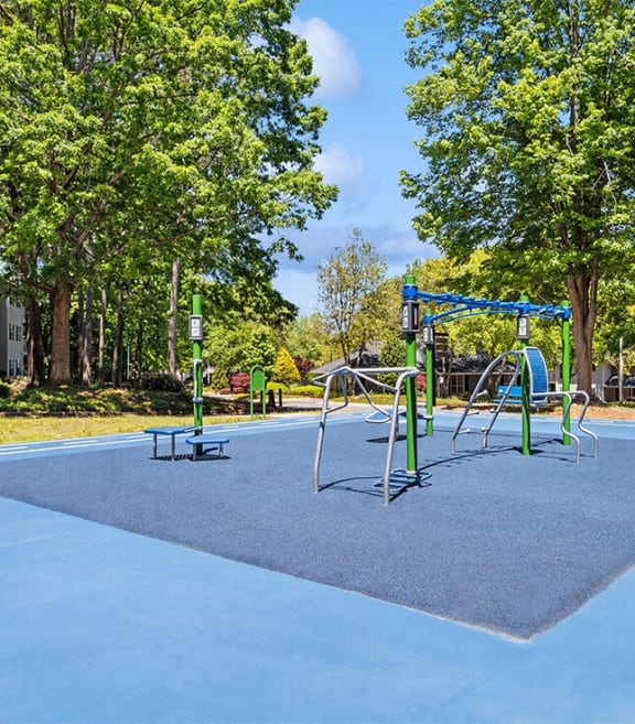 Outdoor fitness center