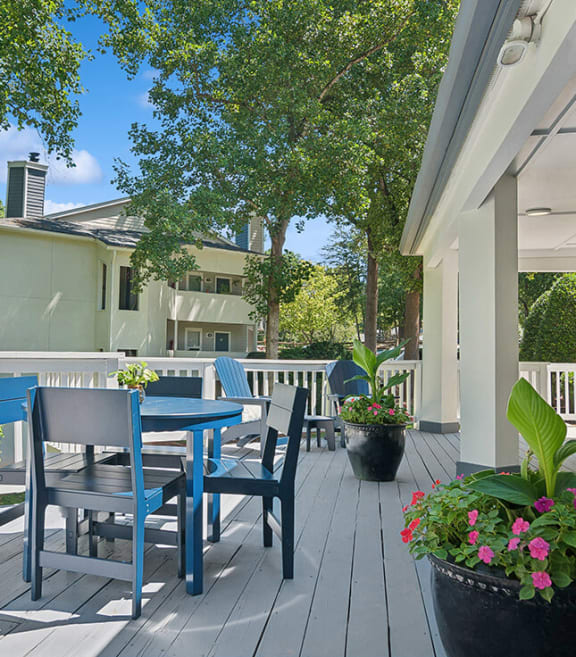 Outdoor Patio with Lounge Furniture at Arbor Village Apartments located in Charlotte, NC-SMLAM.