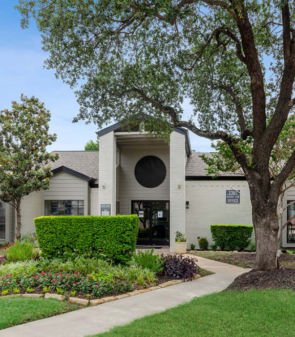 Leasing office exterior