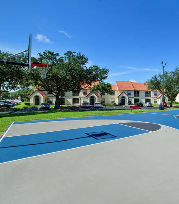 Basketball court at Lake Tivoli Apartments in Kissimmee, Florida