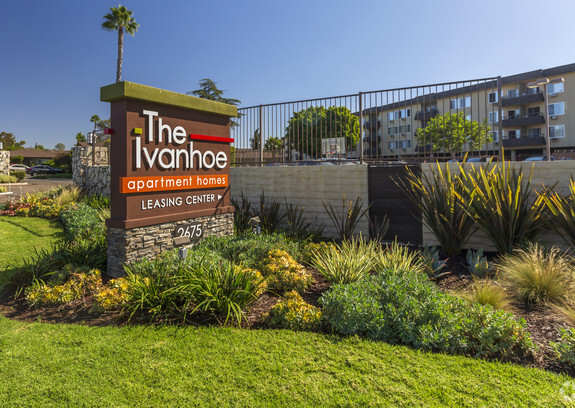 a sign for the ivanhoe apartments