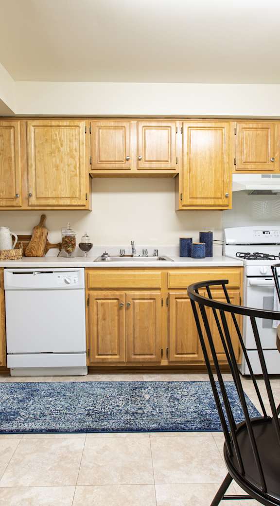 Dining And Kitchen at Somerset Woods Townhomes, Severn, 21144