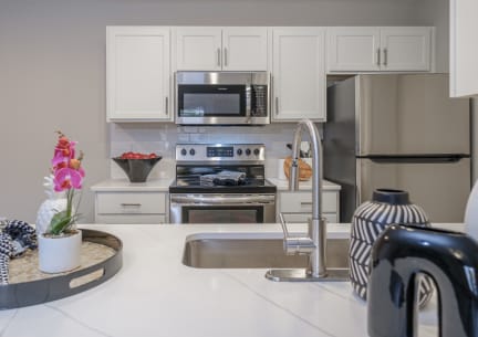 Well-Appointed Kitchen at Saw Mill Village Apartments, Columbus