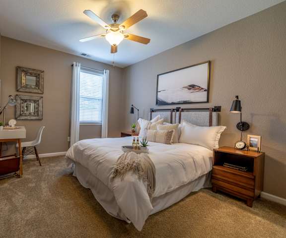 Ceiling fan in living room at The Reserve at Williams Glen, 2201 Williams Glen Blvd, Zionsville