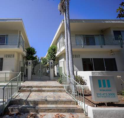 the building where the hotel is located is shown in this file photo