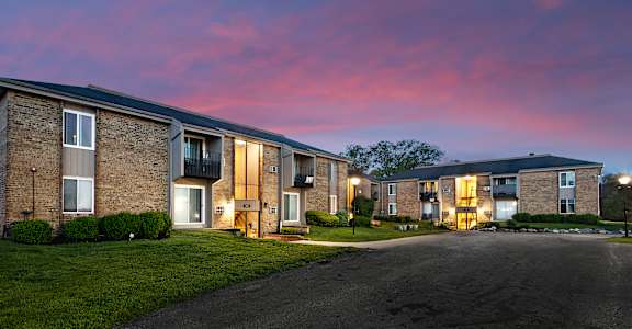 exterior view at dusk at the preserve at polk apartments fl