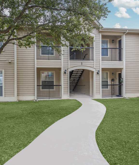 front of apartment buildings at Crosspoint Oaks at Boerne, Texas, 78006