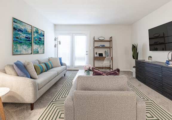 Living Room Interior at Gramercy Apartments, 945 Mohawk Hills, 46032