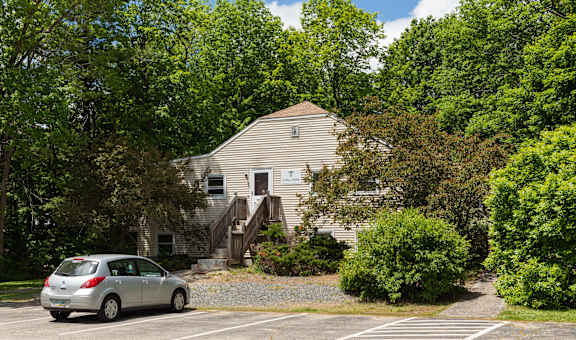 front of property, the carriage house at strasburg