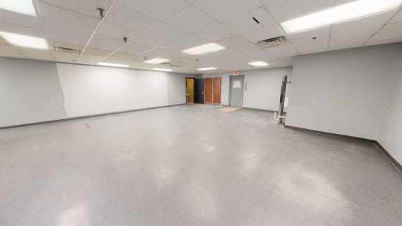 Holmen Square Suite 516