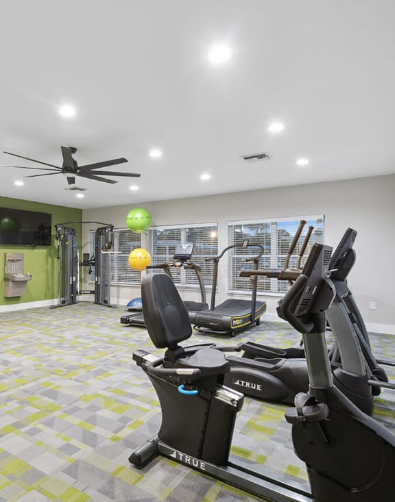 Community Fitness Center with Equipment at Park at 7200 Apartments in Jacksonville, FL-MEDAM.