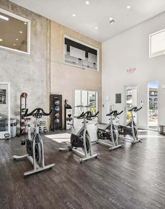 Community Fitness Center with Equipment at Stillwater Apartments located in Glendale, AZ-MEDAM.