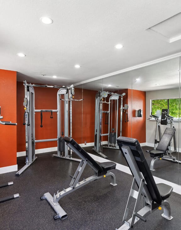 Community Fitness Center with Equipment at Bridges on Sunset Apartments located in Suisun City, CA-MEDAM.
