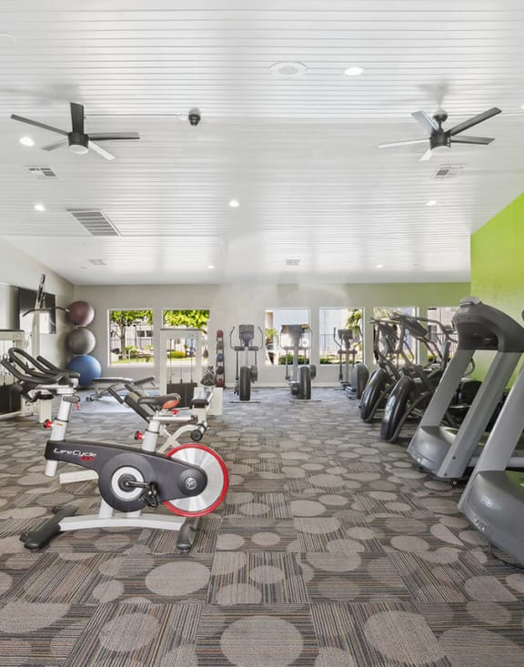 Community Fitness Center with Equipment at Saratoga Ridge Apartments located in North Phoenix, AZ-MEDAM.