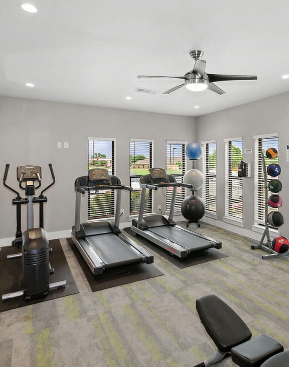 Fitness center at the Pointe at Fair Oaks