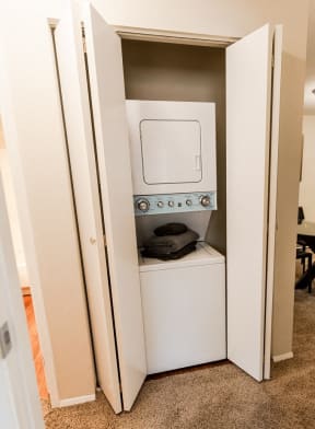 Everett Apartments - Tessera Apartments - Laundry