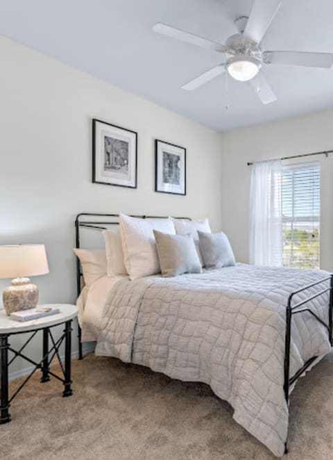Bedroomat Mariposa at Harris Road Arlington 55+ Apartments, Arlington, TX 76001