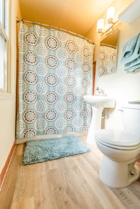 Seattle Apartments - Cadence Apartments - Bathroom