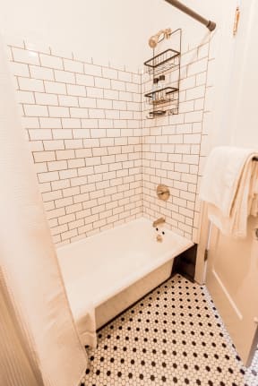 Seattle Apartments - Muse Apartments - Bathroom 2