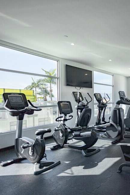Maia Avira at Glendale State of the Art Fitness Center