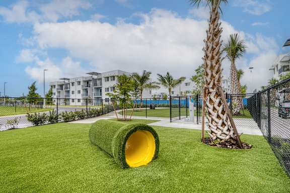 Resident social lounge at The Renaissance Naples, FL