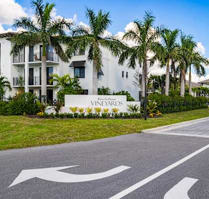 Classic property signage at Portofino Vineyards, Fort Myers, Florida