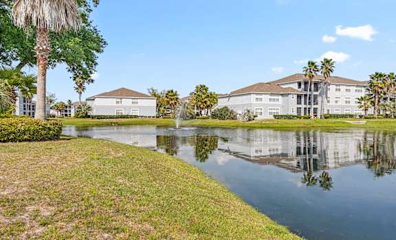 the pond at the preserve at city center apartments