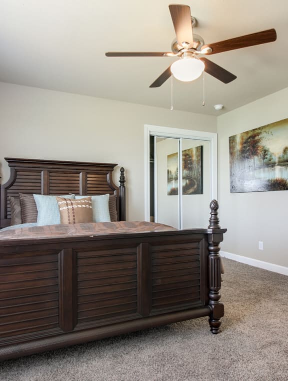 Highlands at Piper Townhomes Apartments in Kansas City, KS