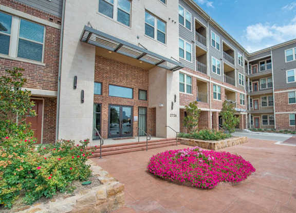 Courtyard View at Aviator West 7th, Fort Worth, 76107