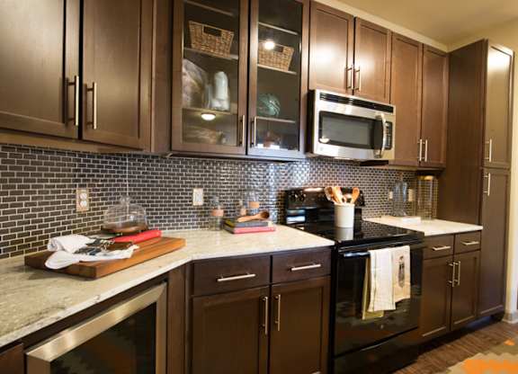 Elegant Backsplashes In Kitchen at Aviator West 7th, Texas, 76107